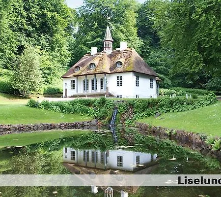 Semesterpark Mon Two-bedroom 15 Borre